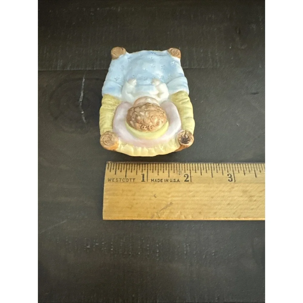 Homco Nativity #5602 Baby Jesus in a Manger 1982